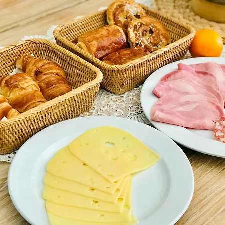Les Cedres Du Linard, D'hotes Near Lascaux, Montignac, Sarlat-la-caneda, Dordogne Bed & Breakfast