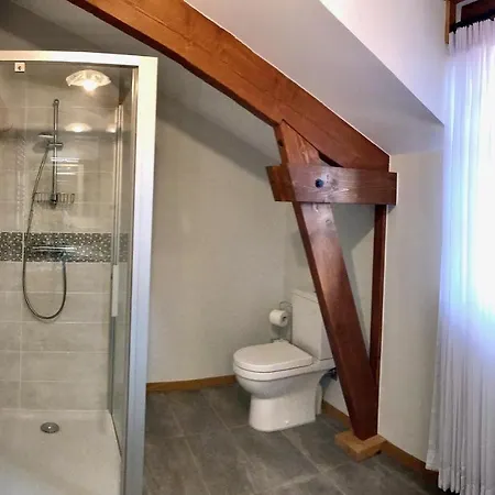 Les Cedres Du Linard, D'hotes Near Lascaux, Montignac, Sarlat-la-caneda, Dordogne Bed & Breakfast