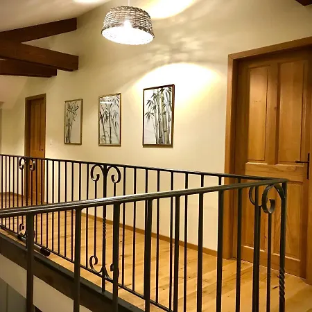 Bed & Breakfast Les Cedres Du Linard, D'hotes Near Lascaux, Montignac, Sarlat-la-caneda, Dordogne *