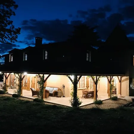 לינה וארוחת בוקר Les Cedres Du Linard, D'hotes Near Lascaux, Montignac, Sarlat-la-caneda, Dordogne 4*