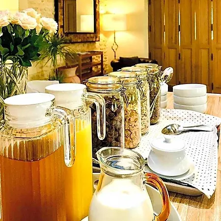 Bed & Breakfast Les Cedres Du Linard, D'hotes Near Lascaux, Montignac, Sarlat-la-caneda, Dordogne